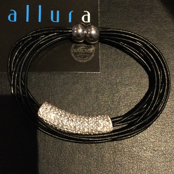 Black Leather Bracelet with Swarovski Crystals - Picture 2 of 7